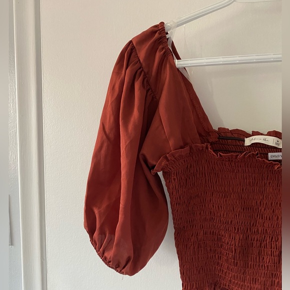 Active Usa Wide Shoulder Crop top Size Medium - Picture 5 of 6